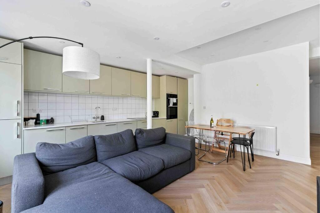 Modern 3 Bed Apartment In Tottenham London Eksteriør billede