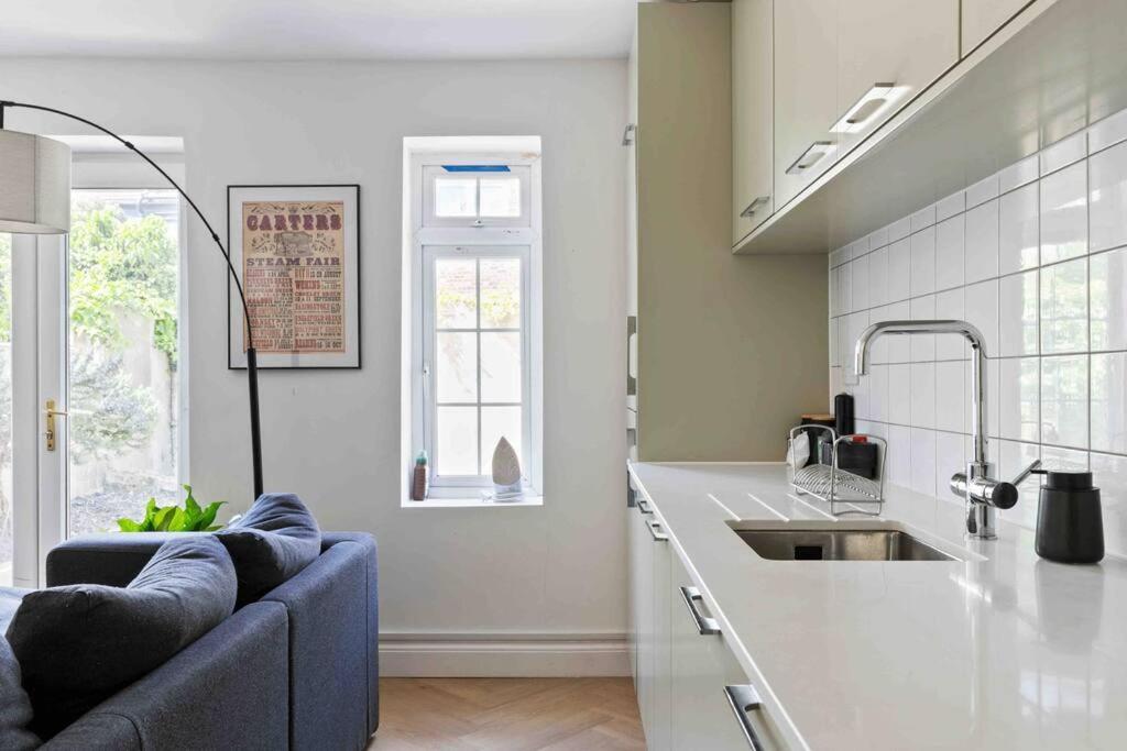 Modern 3 Bed Apartment In Tottenham London Eksteriør billede