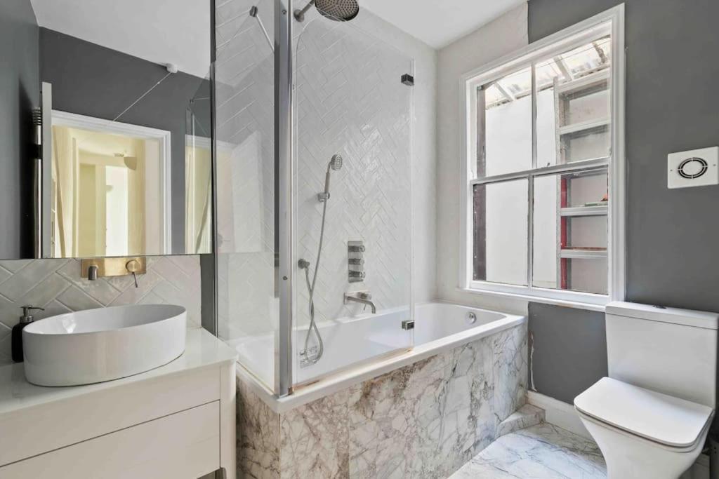 Modern 3 Bed Apartment In Tottenham London Eksteriør billede